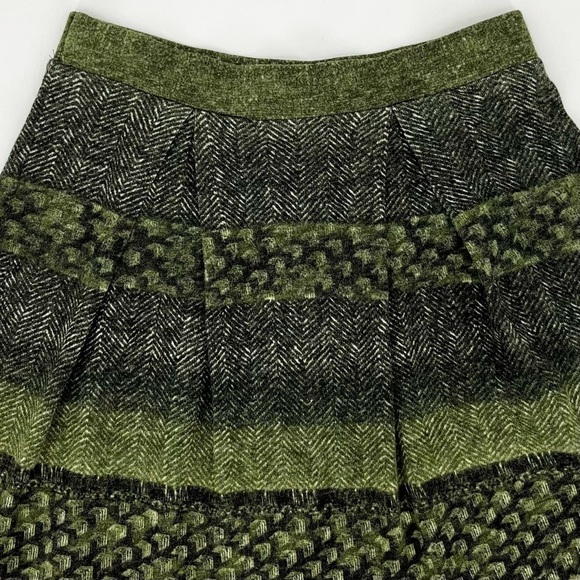 NWT Aryeh Green Pleated Herringbone Print Sweater Knit Skirt - Picture 2 of 8